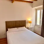 Lisbon Modern Apartment