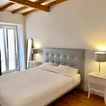 Lisbon Modern Apartment